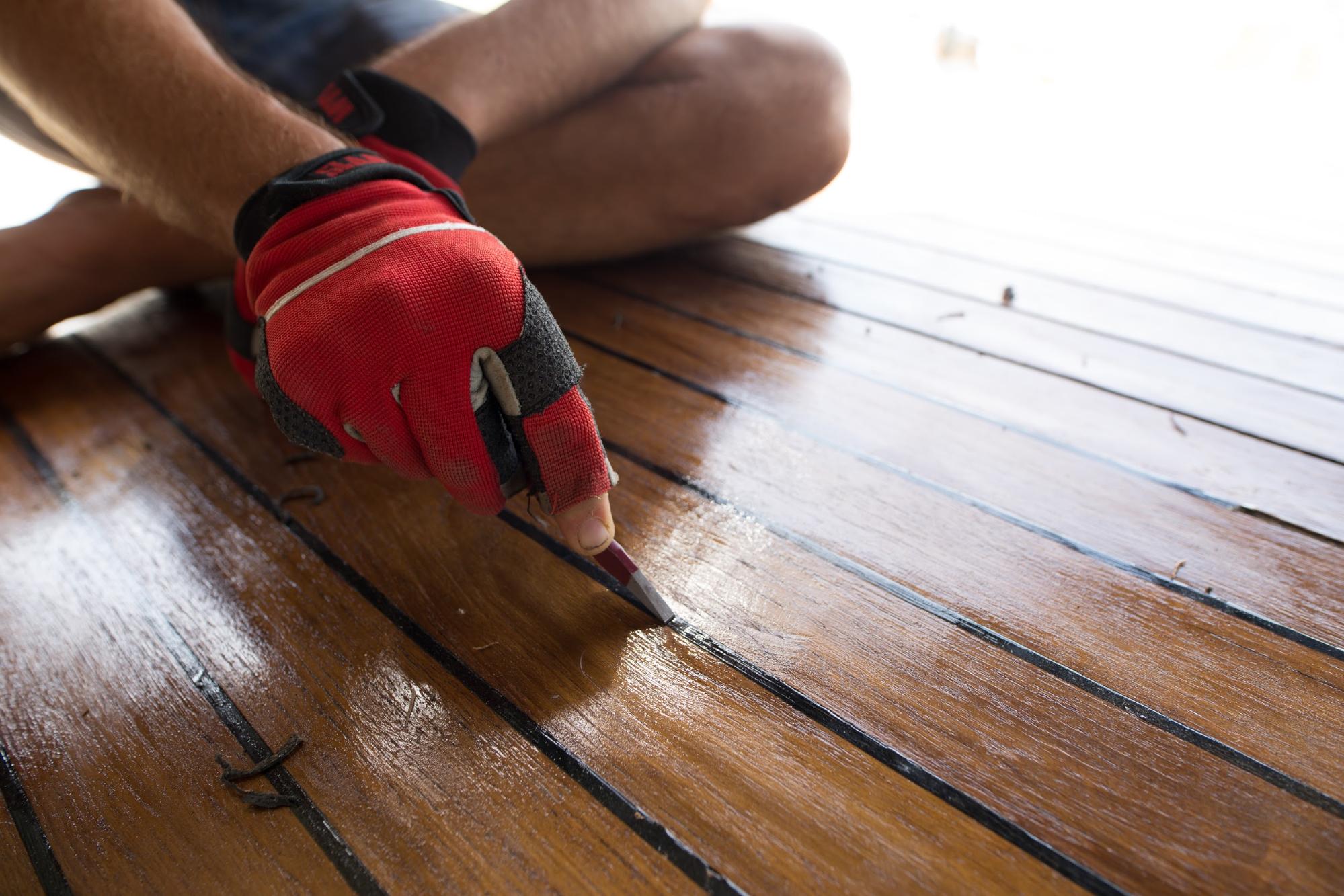 Diyでどこまでできる ウッドデッキを塗装する方法と注意点とは 外壁 屋根塗装についてのお役立ち情報